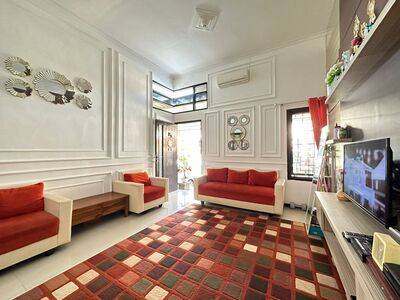 Ruang tamu minimalis, ruang tamu minimalis modern, tips warna cat ruang tamu kecil, Makmur property, living room